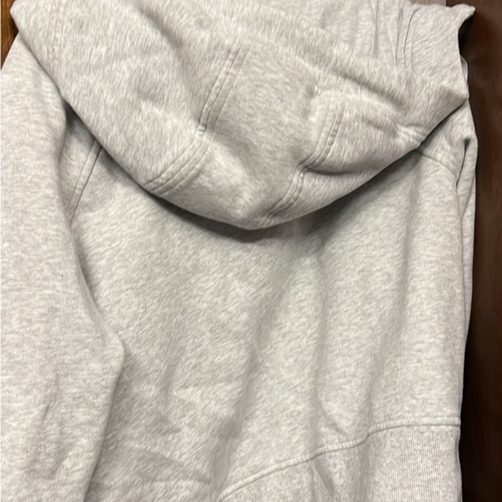 Lululemon sweatshirt
